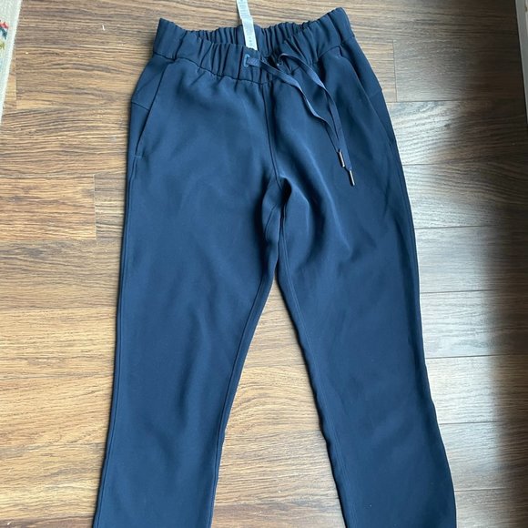 Lululemon navy blue jogger/ trouser - Picture 3 of 5
